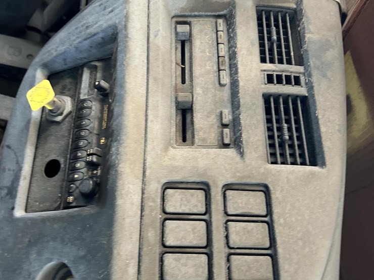 2000-isuzu-ftr-image-27