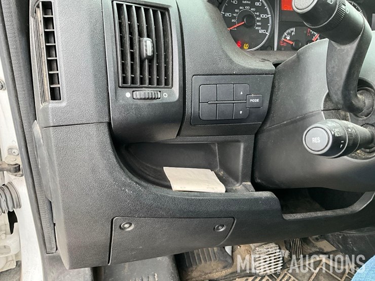2017-ram-promaster-2500-image-38