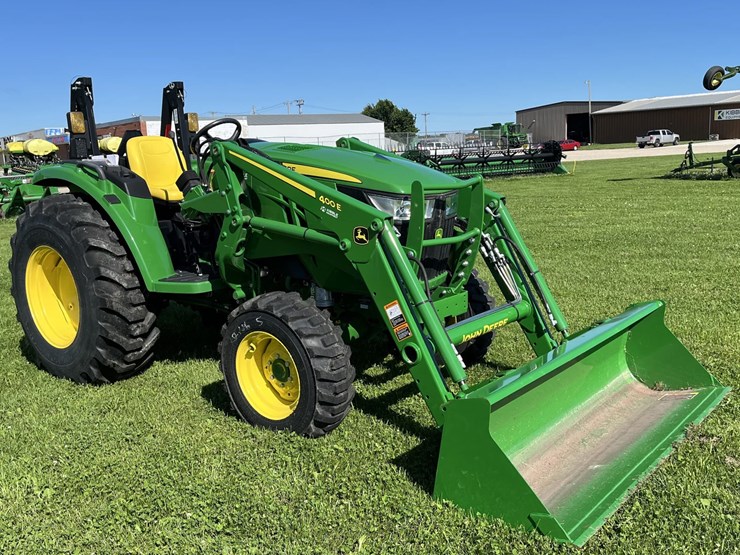 2022-john-deere-4066m-image-1