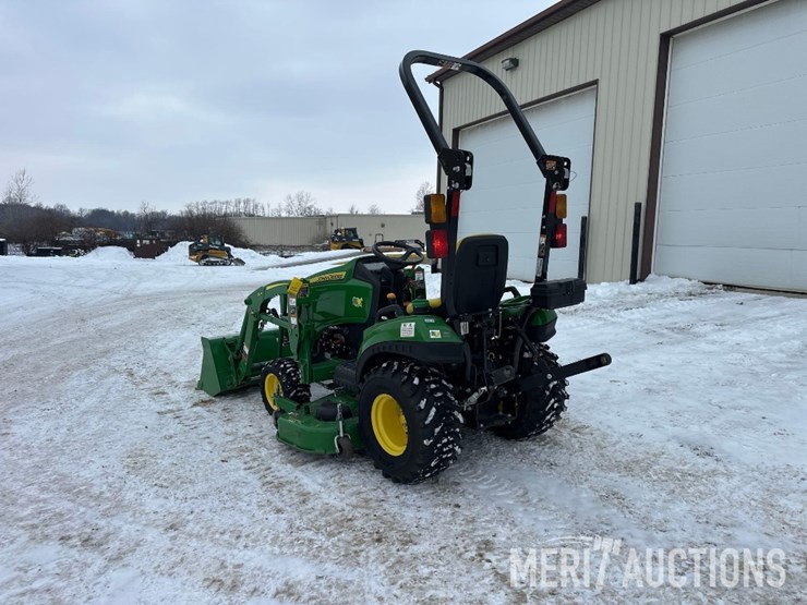 2021-john-deere-1023e-image-3