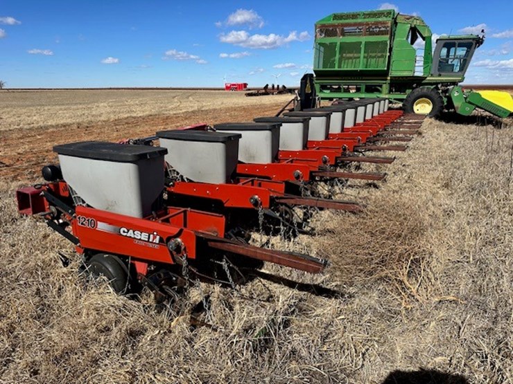 case-ih-1210-image-2