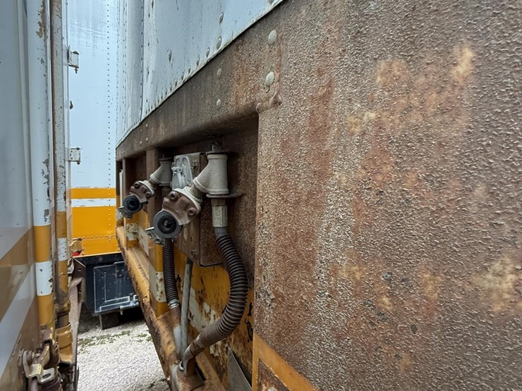 1986-fruehauf-trailer-image-3