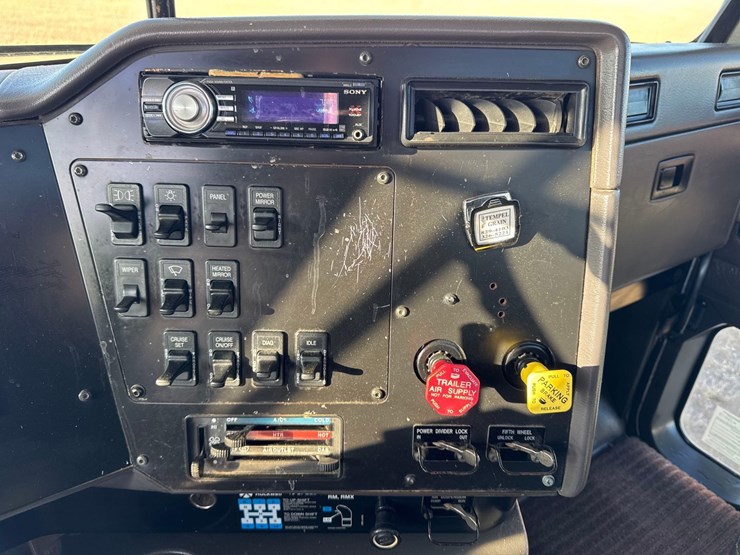 1998-international-9100-image-25