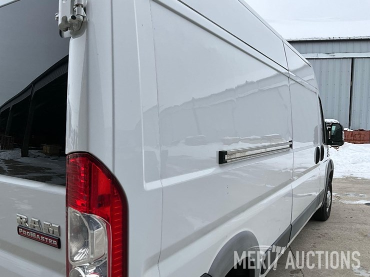 2017-ram-promaster-2500-image-16