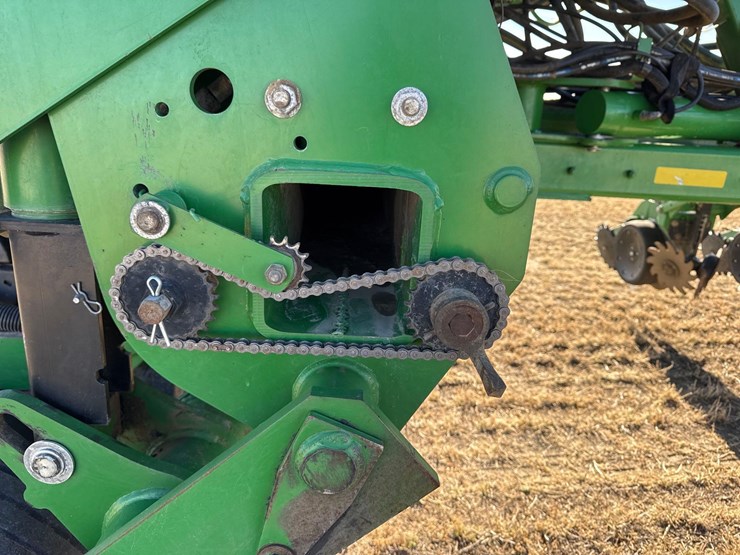 2014-john-deere-1770nt-image-50