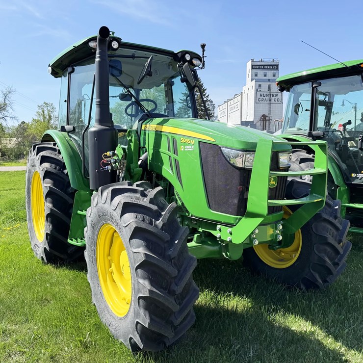 2024 JOHN DEERE 5095M
