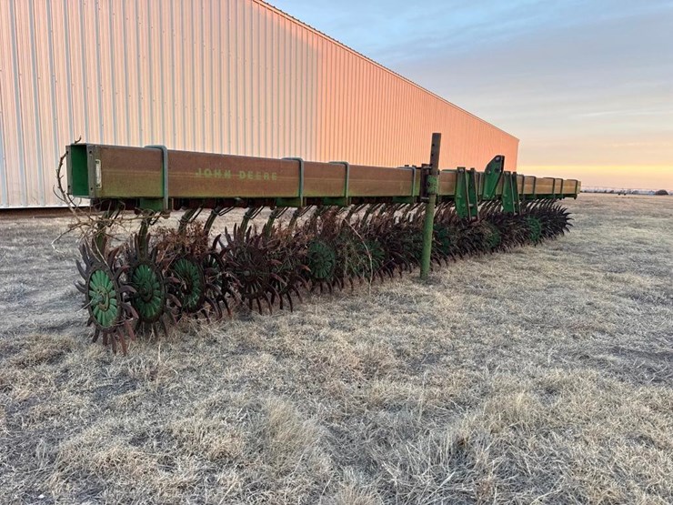 john-deere-400-image-3