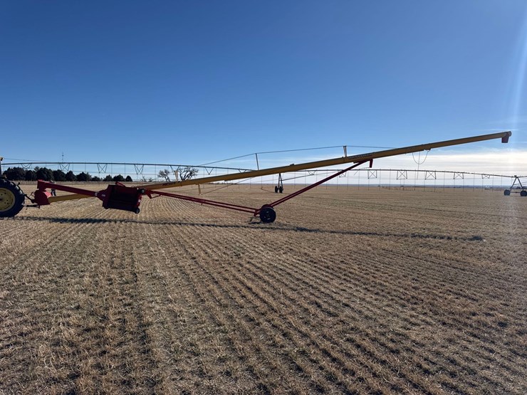 westfield-mk-100-71-auger-w/-swing-away-image-6