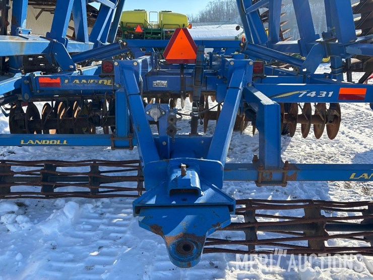 2012-landoll-4731-33-vertical-tillage-tool-image-25