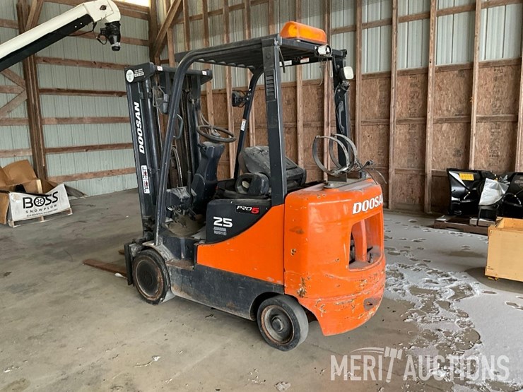 doosan-gc25p-5-image-2