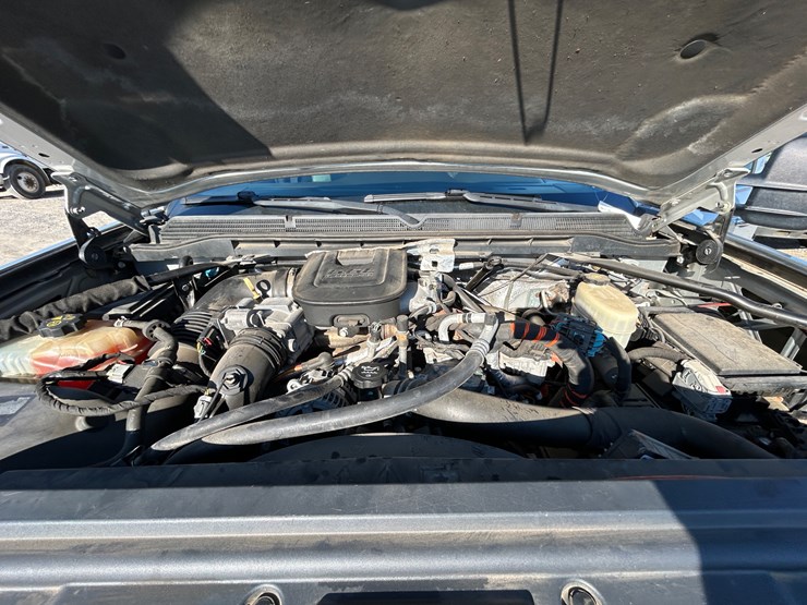 2015-gmc-2500-image-13