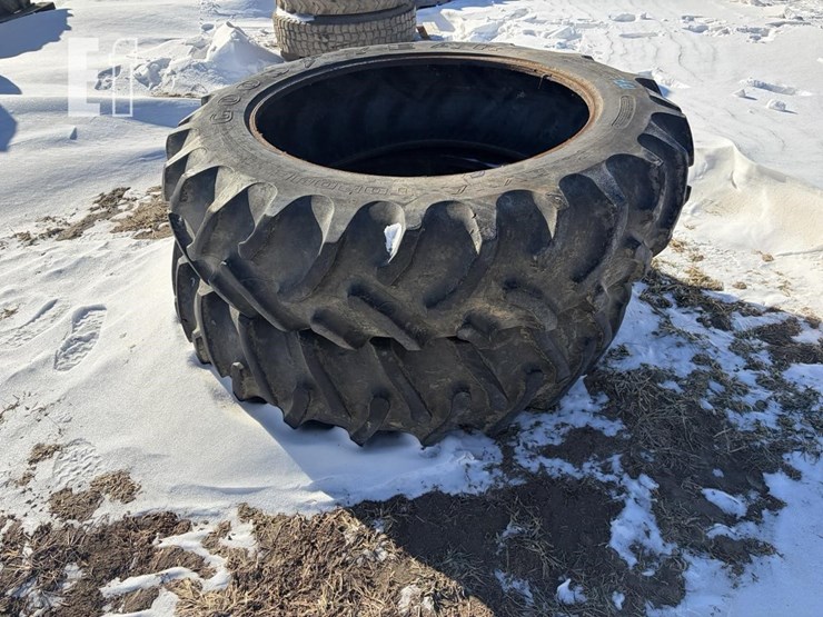 15.5-38-tractor-tires-image-2