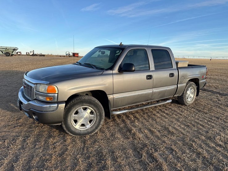 2006-gmc-sierra-1500-image-1