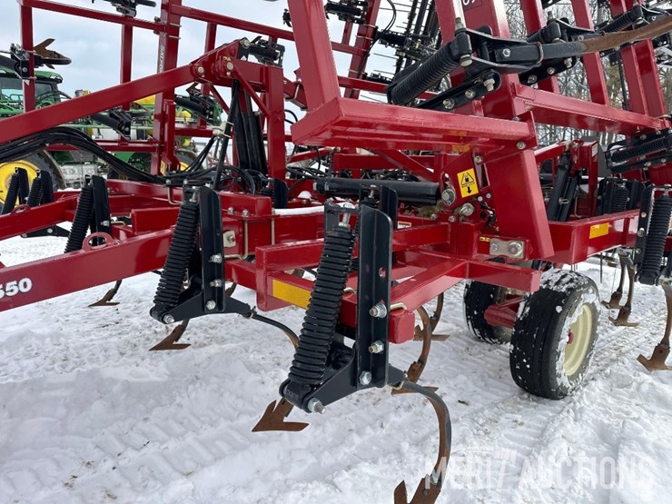 2021-salford-550-image-13