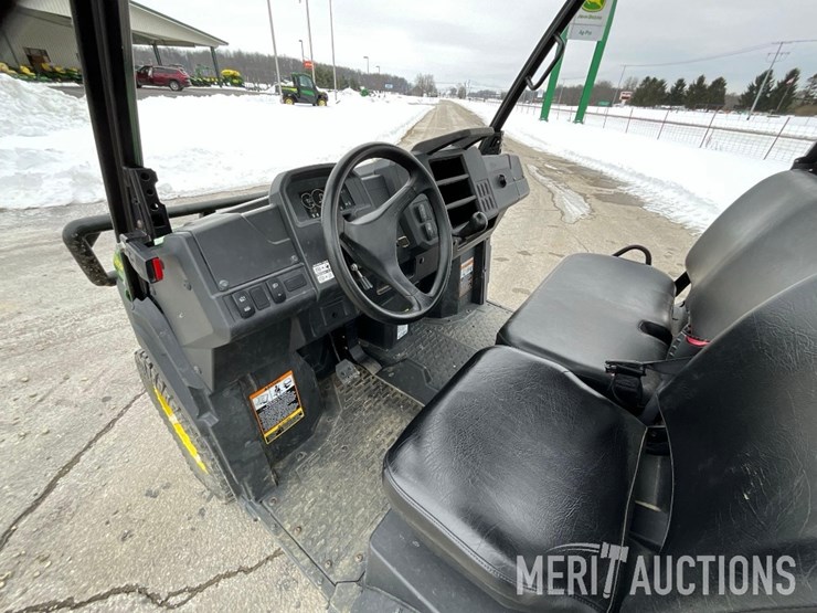 2024-john-deere-gator-image-28