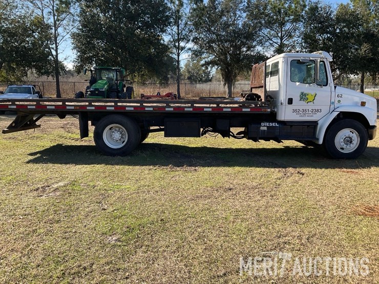 1997-freightliner-fl70-image-6