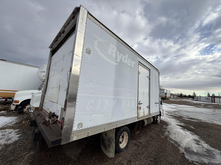 1998-isuzu-npr-image-14