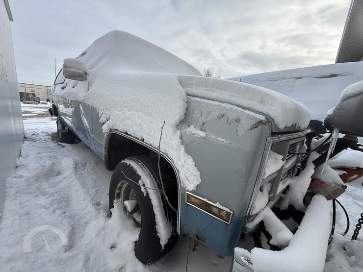 1983-chevrolet-suburban-image-27