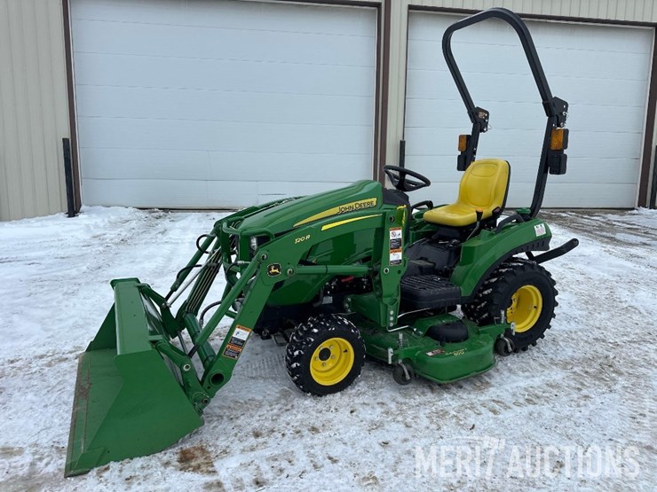 2021-john-deere-1023e-image-1