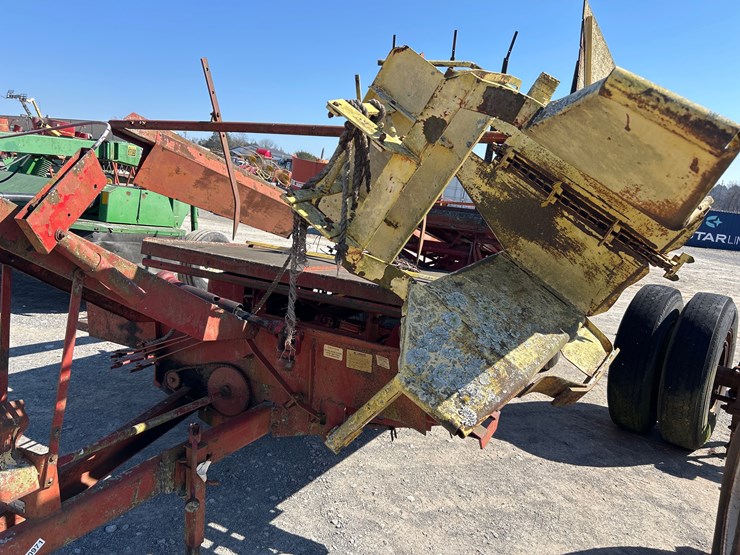 new-holland-1032-image-9