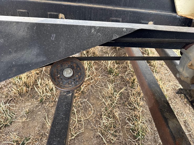 friesen-seed-tender-image-20