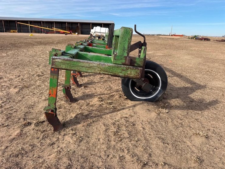 9-shank-cultivator-image-4