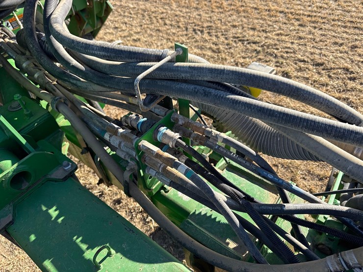 2014-john-deere-1770nt-image-83