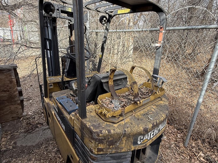 1993-caterpillar-t40b-image-2