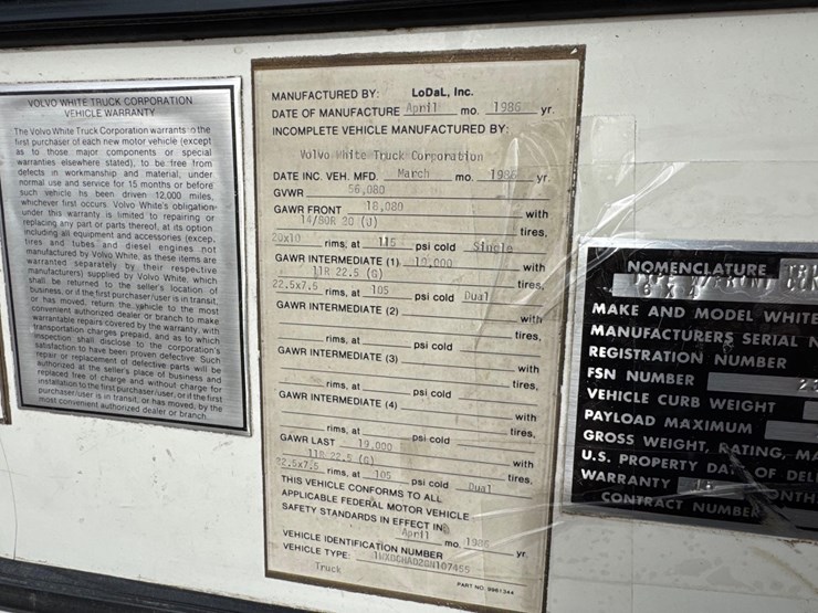 1986-white-140-image-10