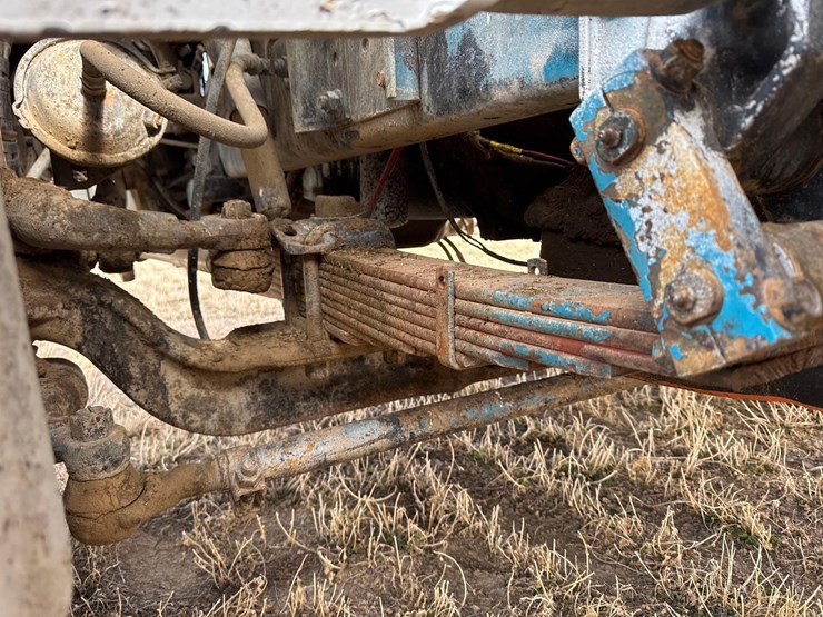 1986-white-140-image-24