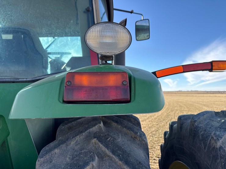 2008-john-deere-8330-image-44