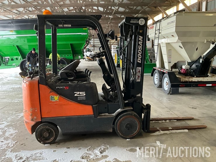 doosan-gc25p-5-image-5