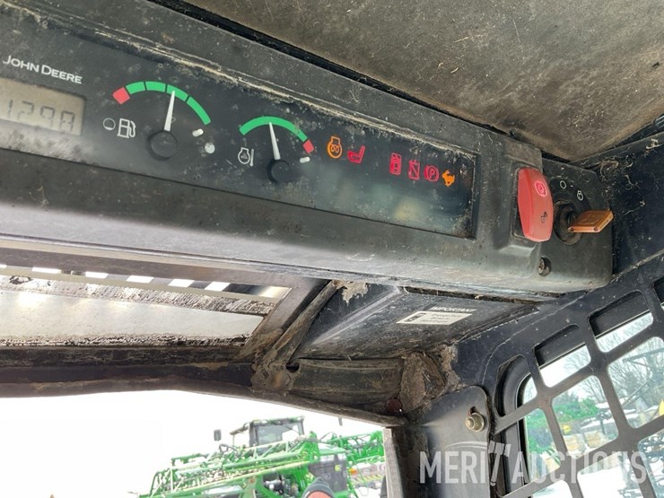 2006-john-deere-325-image-27