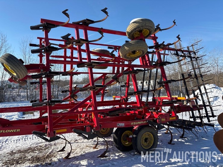 2012-sunflower-5035-28-image-4