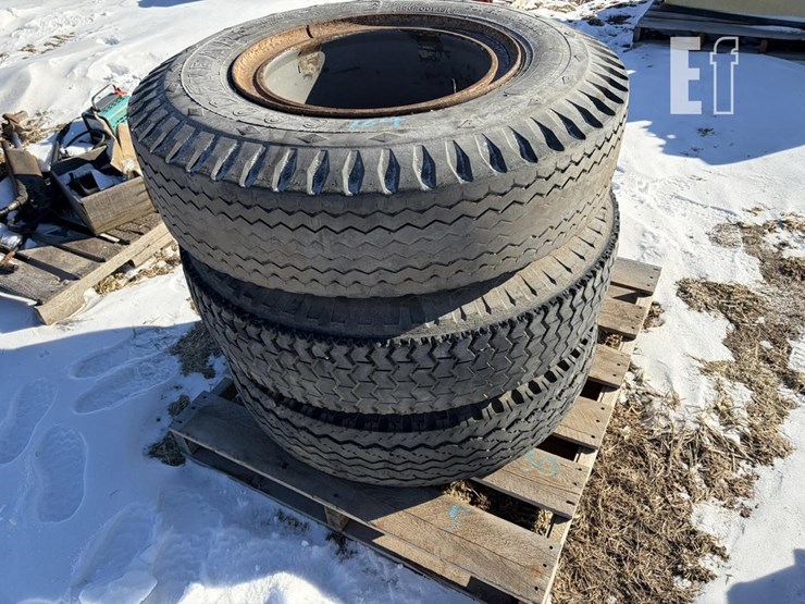 10.00-20-truck-tires-image-1