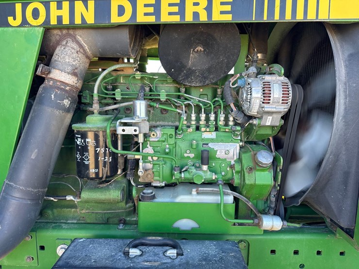 1991-john-deere-4560-image-33