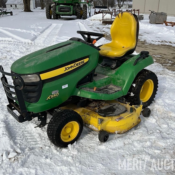 2011 JOHN DEERE X540