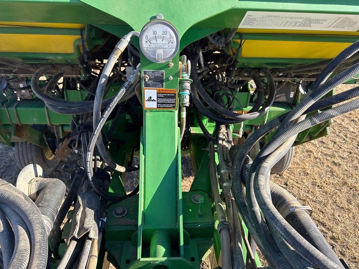 2014-john-deere-1770nt-image-84