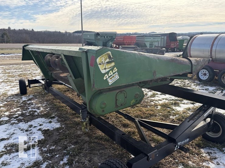 john-deere-444-image-3