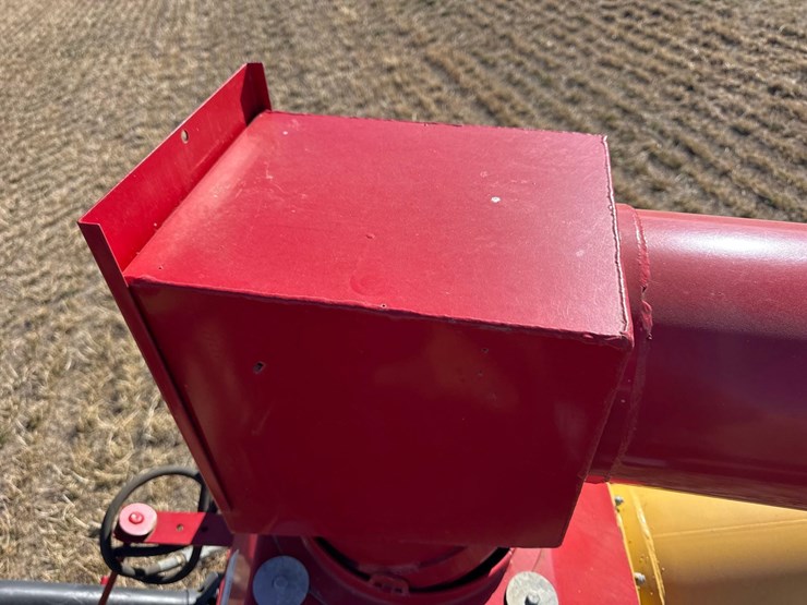 westfield-mk-100-71-auger-w/-swing-away-image-13