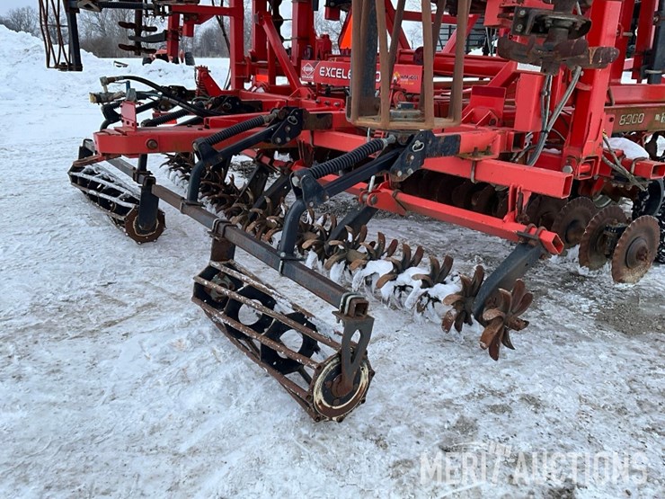 2013-kuhn-krause-80-40-vertical-tillage-tool-image-30