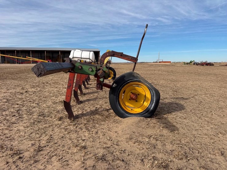 7-shank-cultivator-image-4