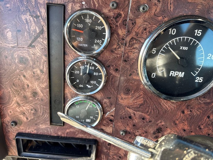 1999-international-60-image-19