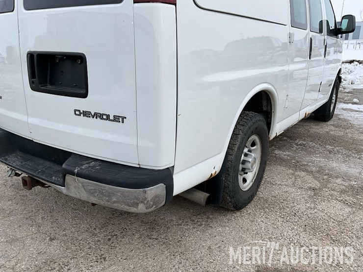 2003-chevrolet-2500-image-13