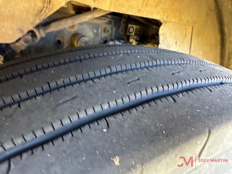 2011-kenworth-w900-image-6