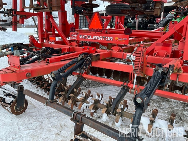 2013-kuhn-krause-80-40-vertical-tillage-tool-image-29
