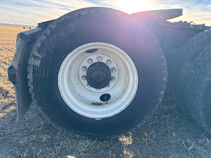 1999-international-60-image-47