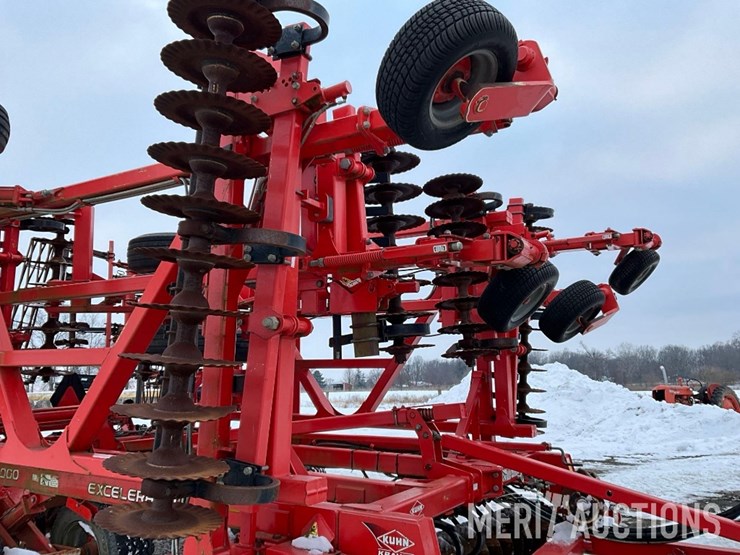 2013-kuhn-krause-80-40-vertical-tillage-tool-image-36