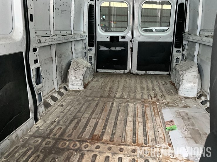 2017-ram-promaster-2500-image-36