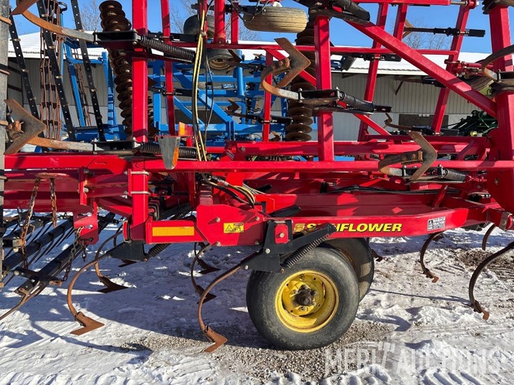 2012-sunflower-5035-28-image-30